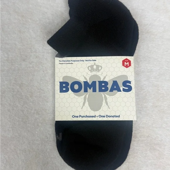 NWT Bombas unisex black medium Athletic Socks 3 pairs. Grab this deal. - Picture 4 of 5